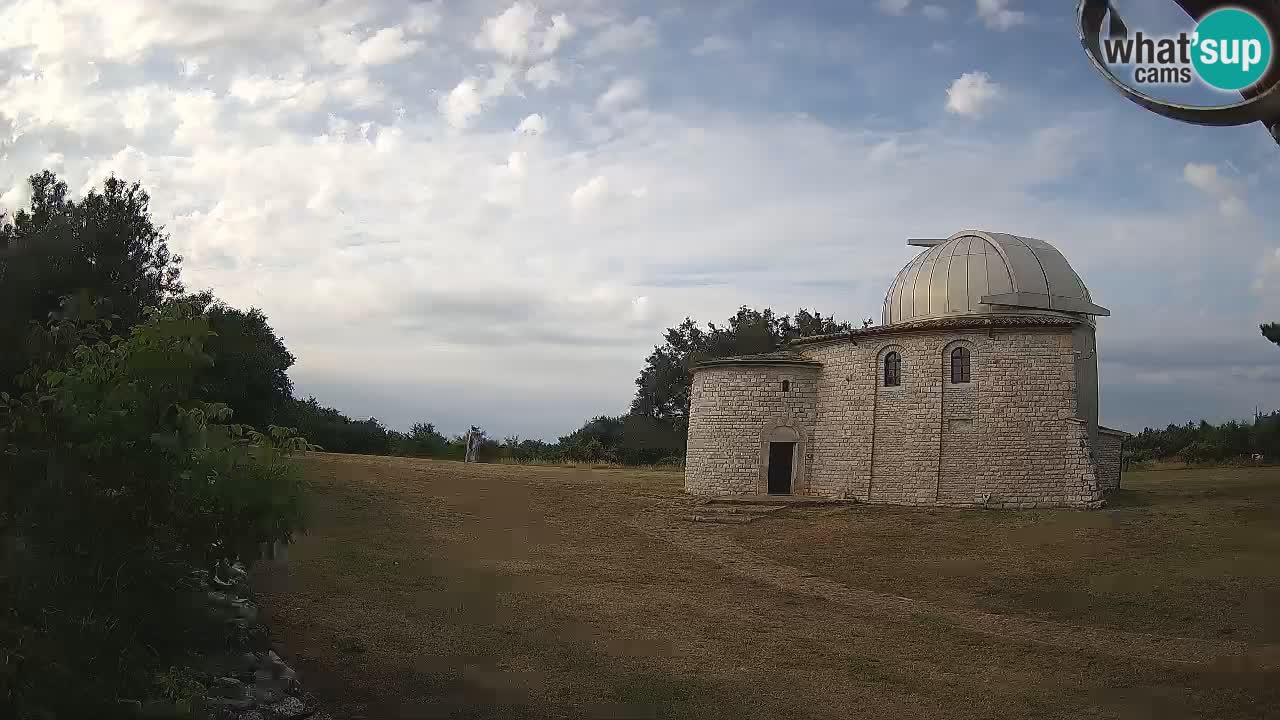 Višnjan Observatory Webcam: Gaze into the Cosmos from Istria, Croatia