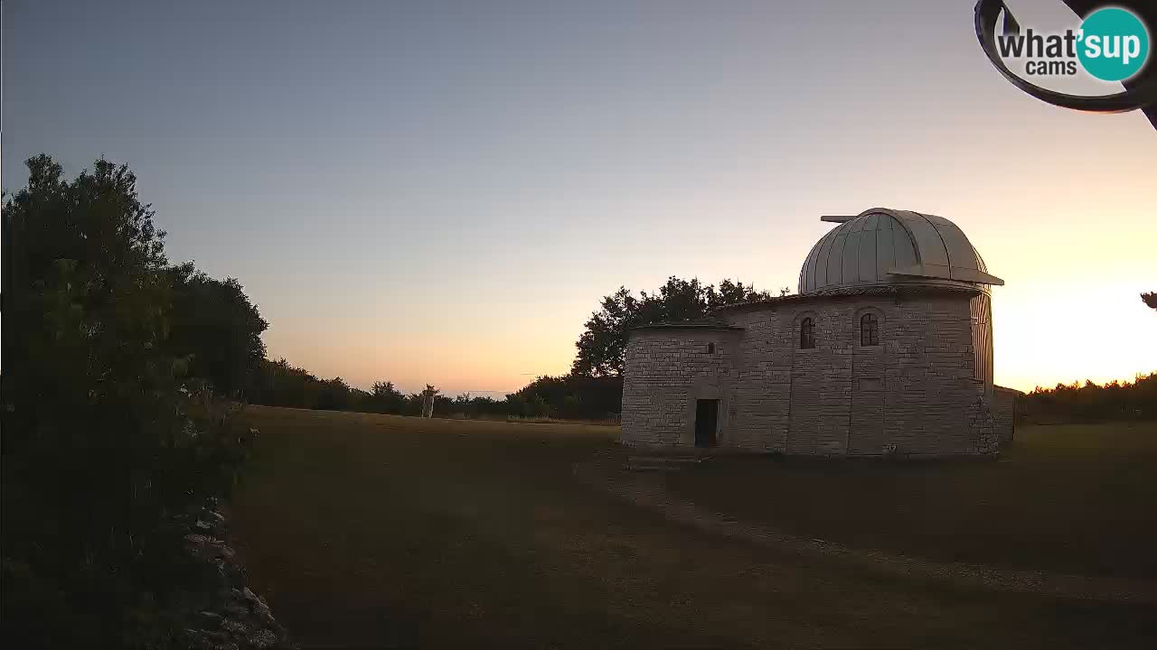Webcam de l’Observatoire de Višnjan: Plongez dans le cosmos depuis l’Istrie, Croatie