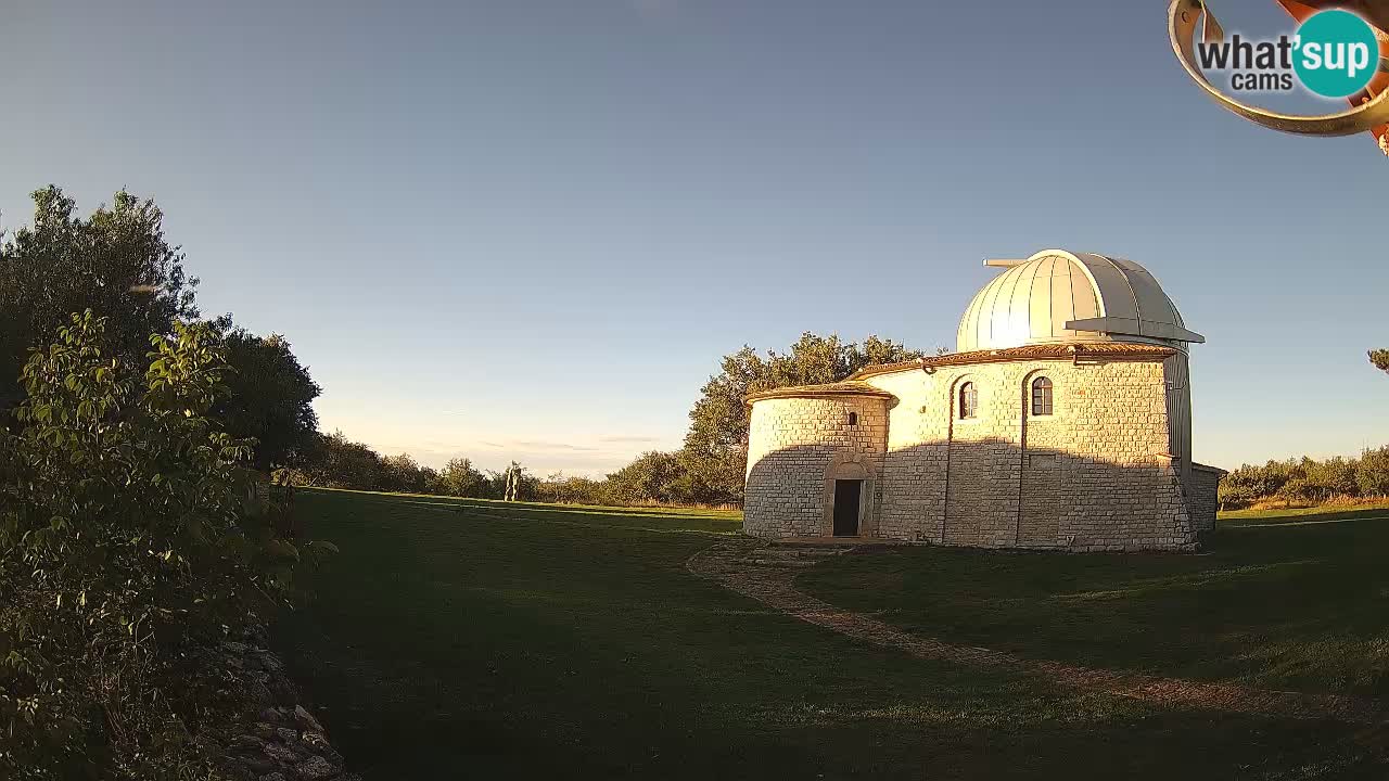 Višnjanska observatorijska spletna kamera: Opazujte vesolje iz Istre, Hrvaška