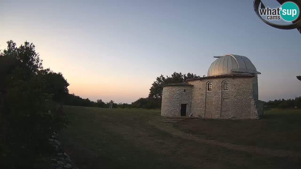 Višnjan Observatory Webcam: Gaze into the Cosmos from Istria, Croatia