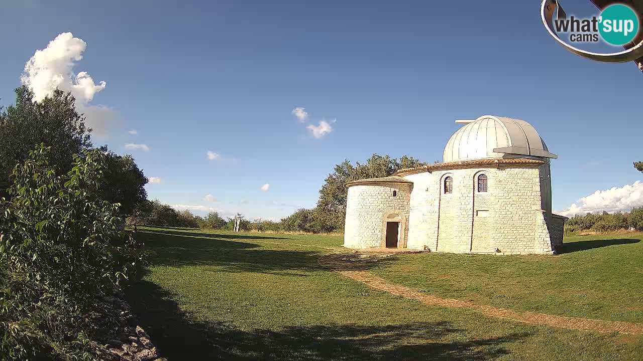 Višnjan Observatory Webcam: Gaze into the Cosmos from Istria, Croatia