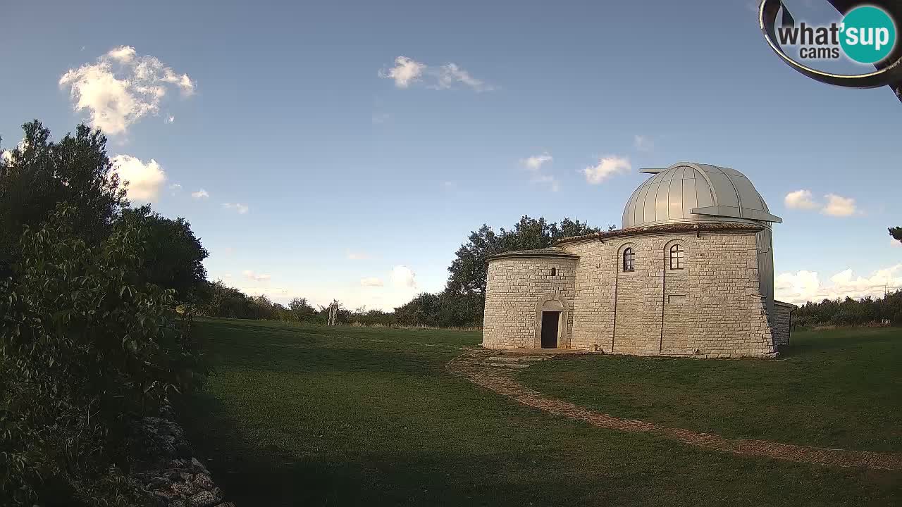 Webcam de l’Observatoire de Višnjan: Plongez dans le cosmos depuis l’Istrie, Croatie