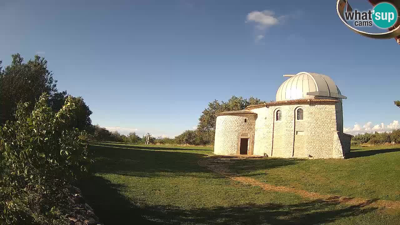 Višnjan Observatory Webcam: Gaze into the Cosmos from Istria, Croatia
