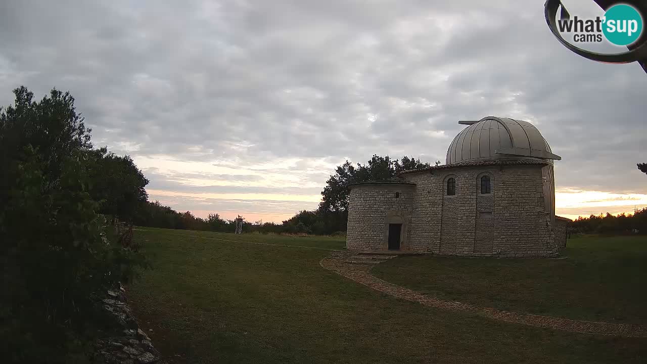 Višnjan Observatory Webcam: Gaze into the Cosmos from Istria, Croatia