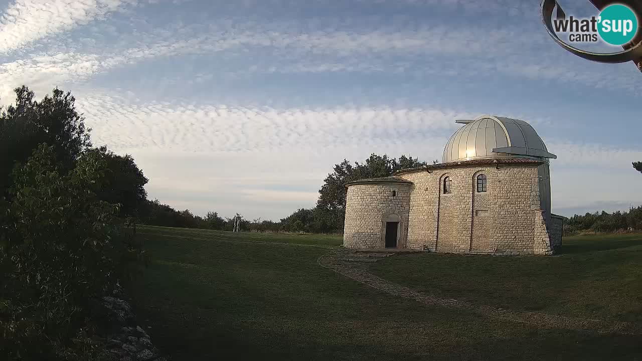 Višnjan Observatory Webcam: Gaze into the Cosmos from Istria, Croatia