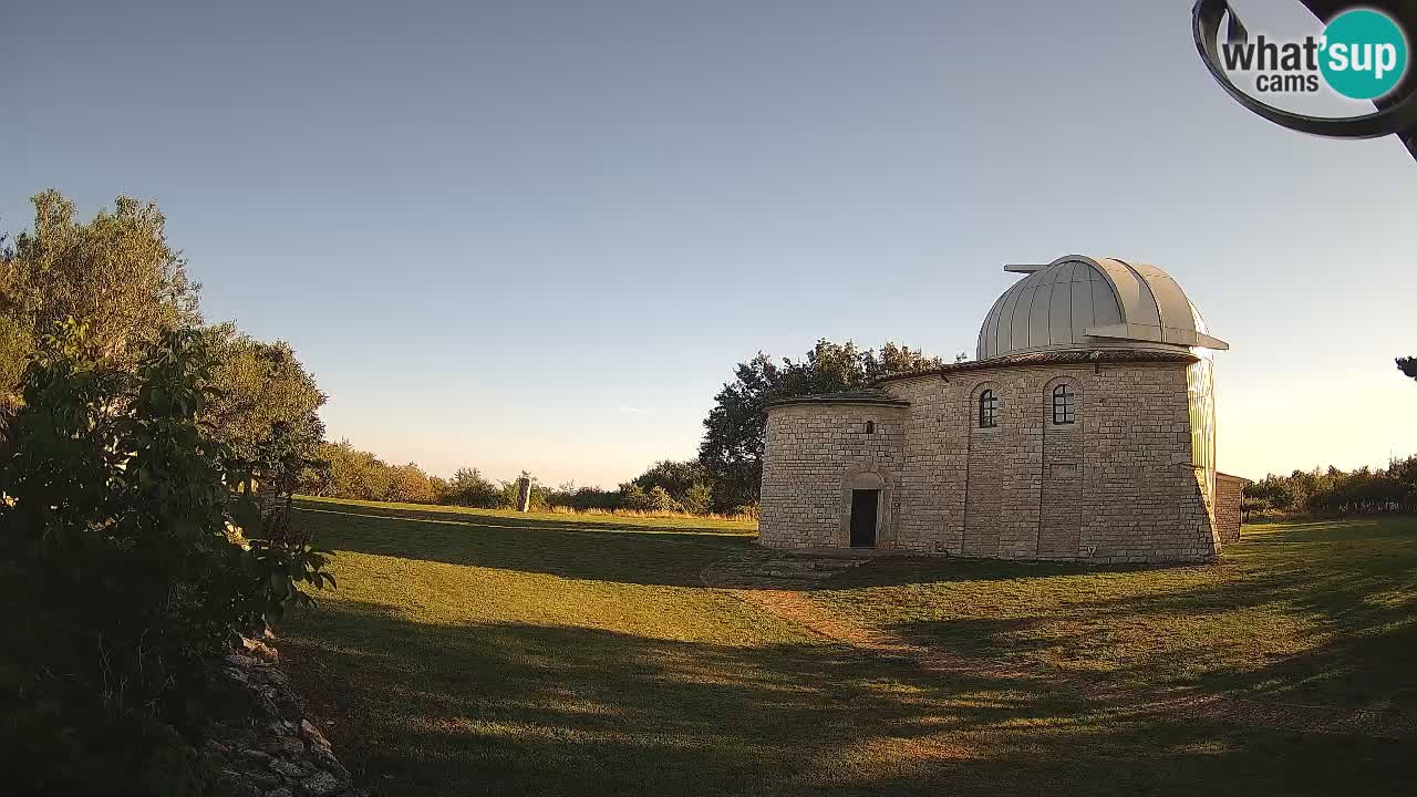 Višnjan Observatory Webcam: Gaze into the Cosmos from Istria, Croatia