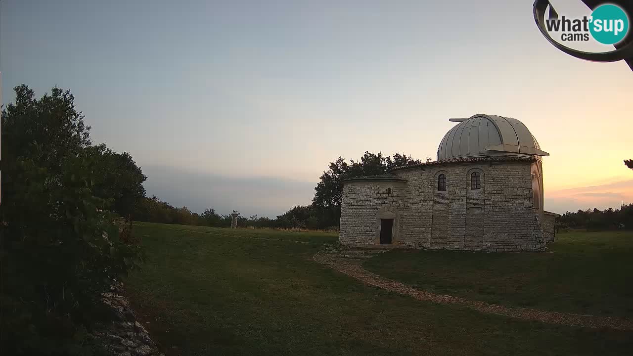 Višnjanska observatorijska spletna kamera: Opazujte vesolje iz Istre, Hrvaška