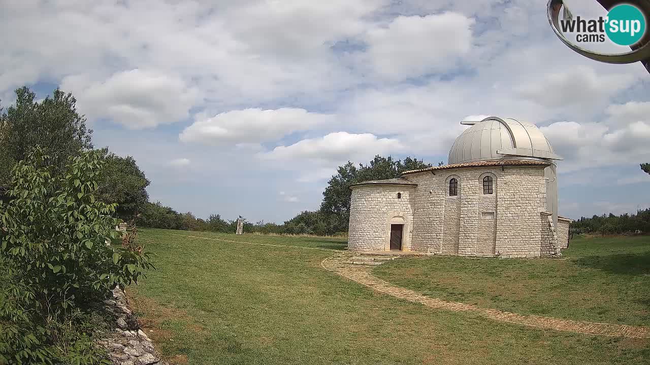 Višnjan Observatory Webcam: Gaze into the Cosmos from Istria, Croatia