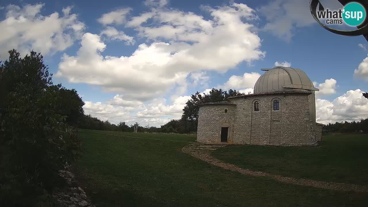 Višnjan Observatory Webcam: Gaze into the Cosmos from Istria, Croatia