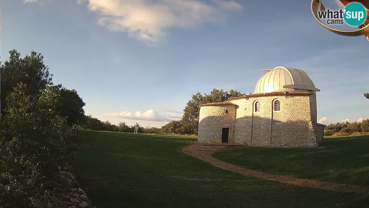 Višnjan Observatory Webcam: Gaze into the Cosmos from Istria, Croatia