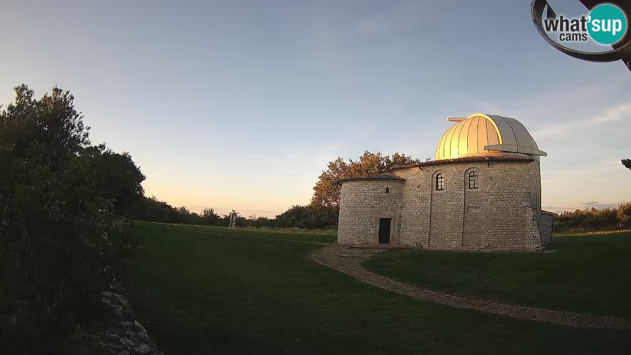 Webcam de l’Observatoire de Višnjan: Plongez dans le cosmos depuis l’Istrie, Croatie
