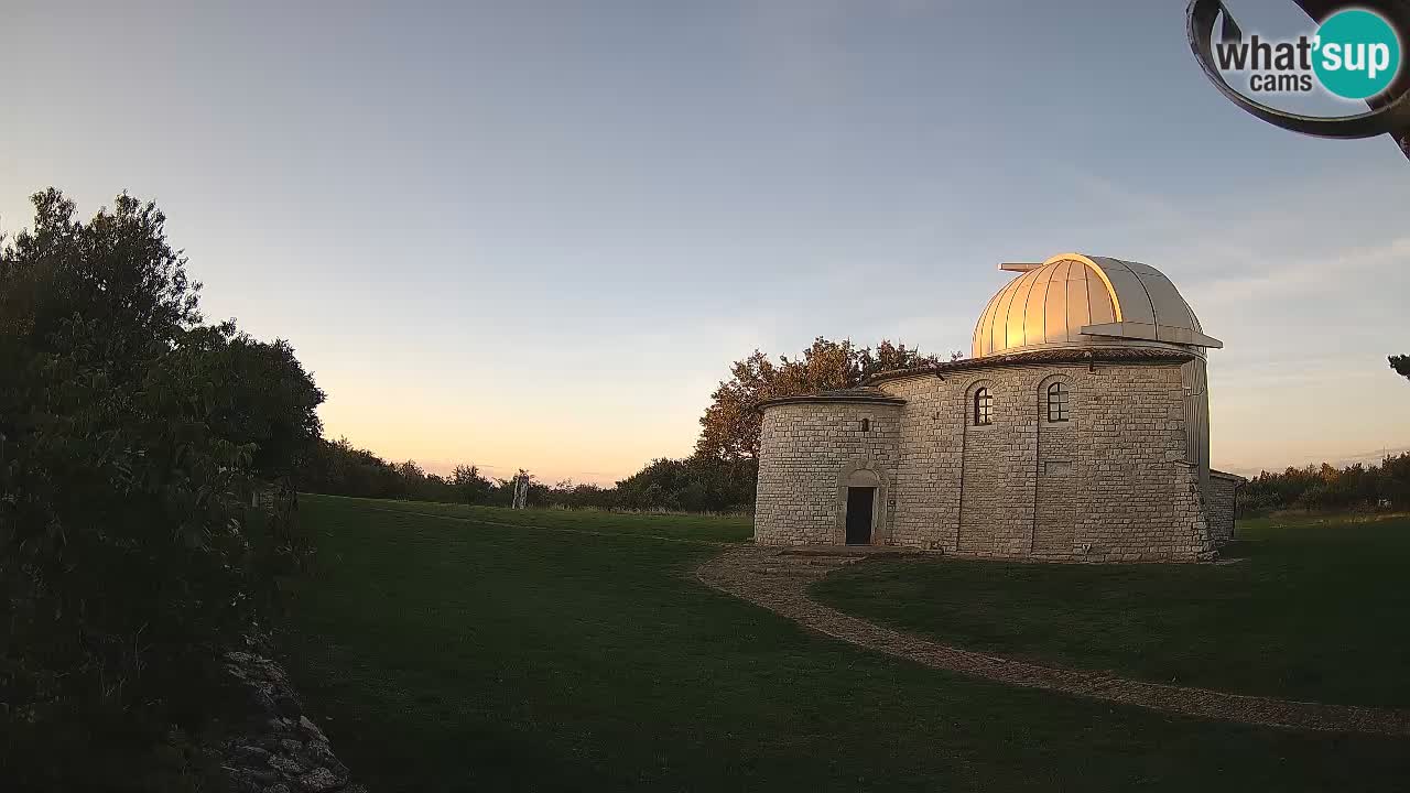 Višnjanska observatorijska spletna kamera: Opazujte vesolje iz Istre, Hrvaška