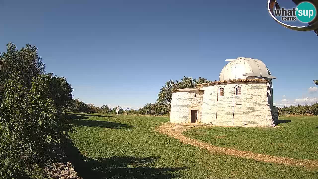 Višnjan Observatory Webcam: Gaze into the Cosmos from Istria, Croatia