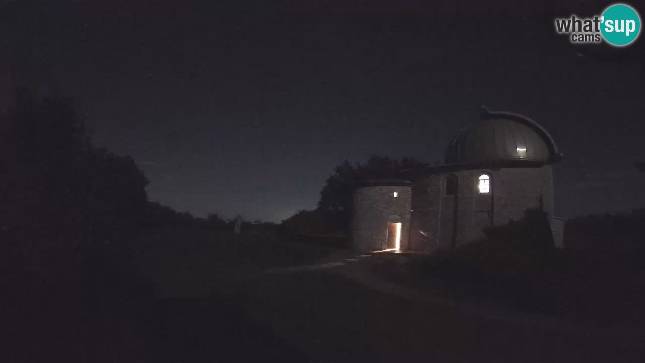 Višnjan Observatory Webcam: Gaze into the Cosmos from Istria, Croatia