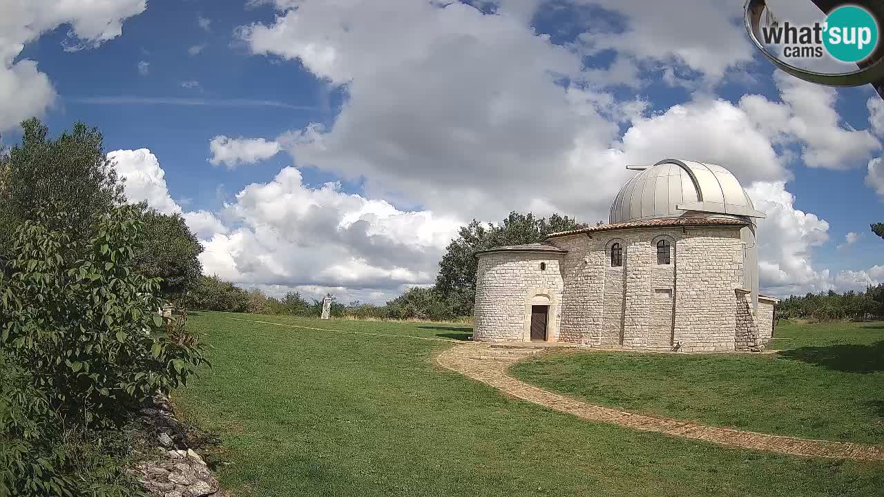 Webcam de l’Observatoire de Višnjan: Plongez dans le cosmos depuis l’Istrie, Croatie