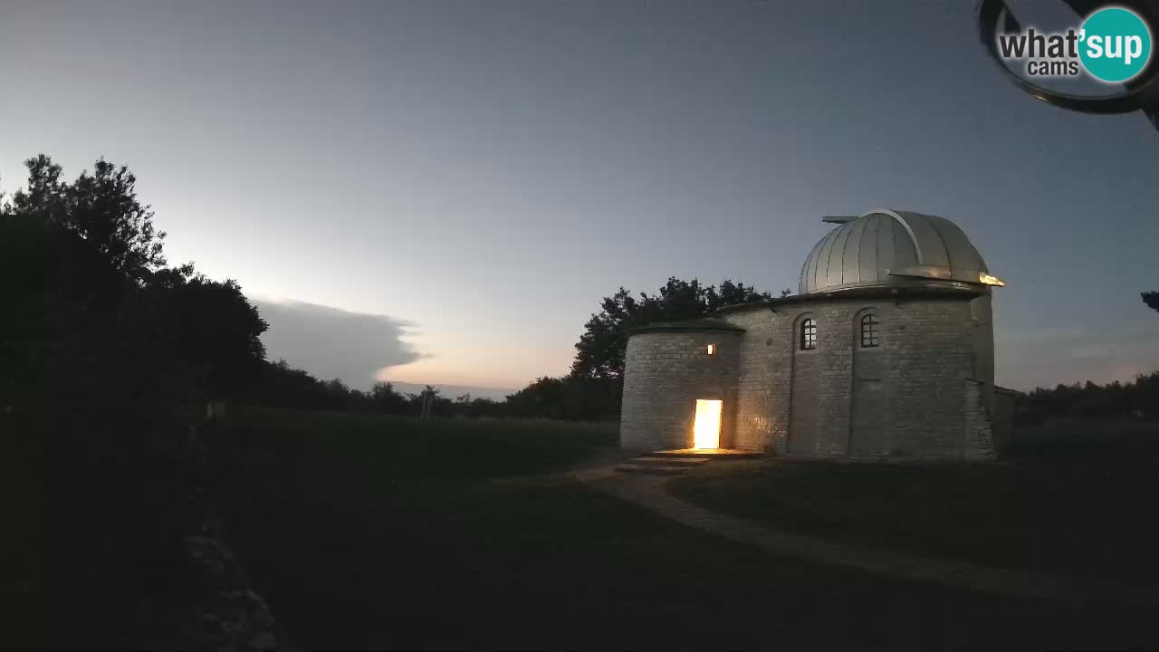 Višnjanska observatorijska spletna kamera: Opazujte vesolje iz Istre, Hrvaška