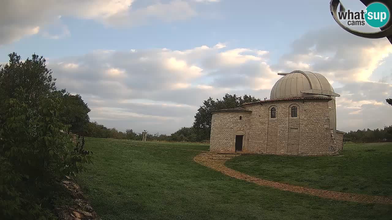 Višnjanska observatorijska spletna kamera: Opazujte vesolje iz Istre, Hrvaška