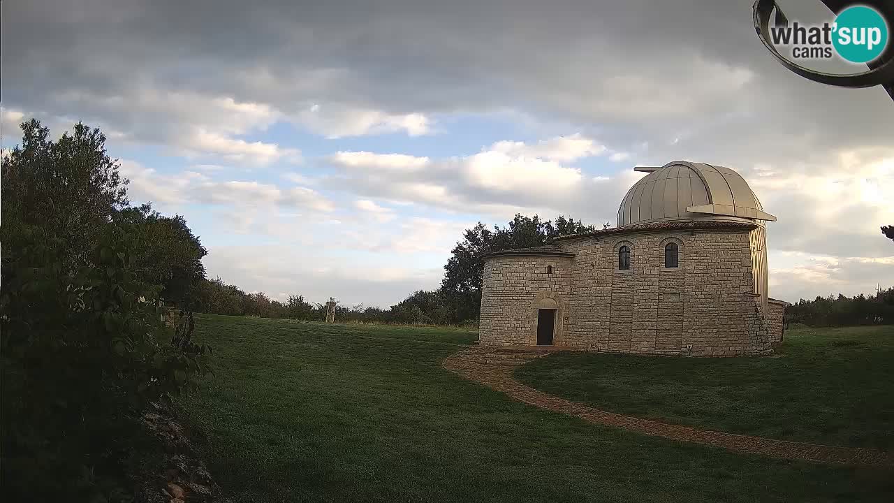 Webcam de l’Observatoire de Višnjan: Plongez dans le cosmos depuis l’Istrie, Croatie