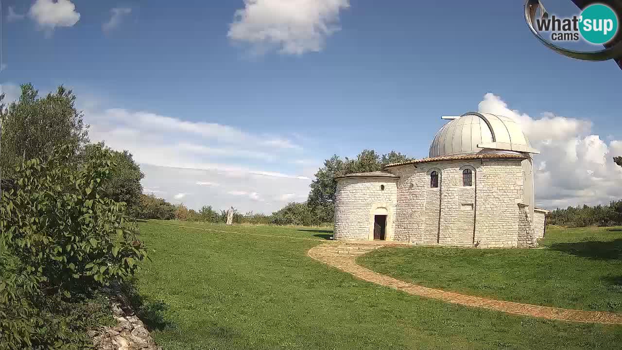 Višnjan Observatory Webcam: Gaze into the Cosmos from Istria, Croatia