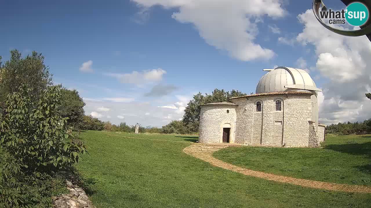 Webcam de l’Observatoire de Višnjan: Plongez dans le cosmos depuis l’Istrie, Croatie