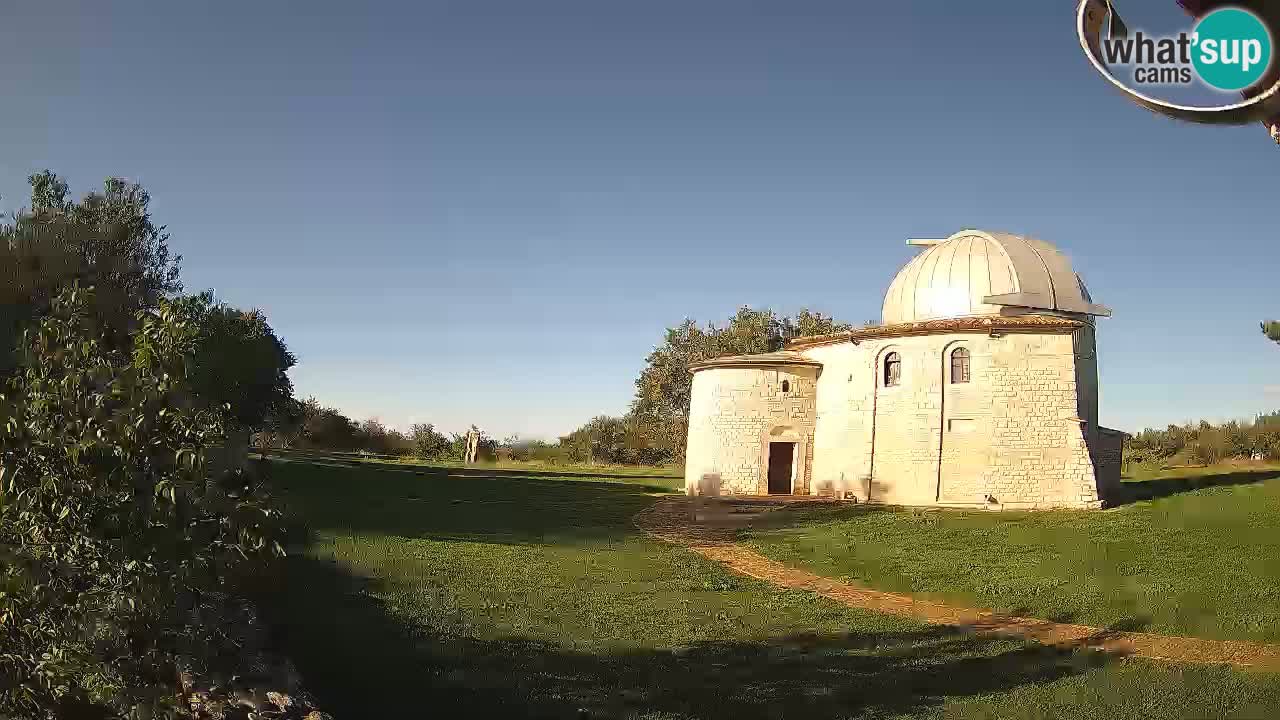 Webcam de l’Observatoire de Višnjan: Plongez dans le cosmos depuis l’Istrie, Croatie