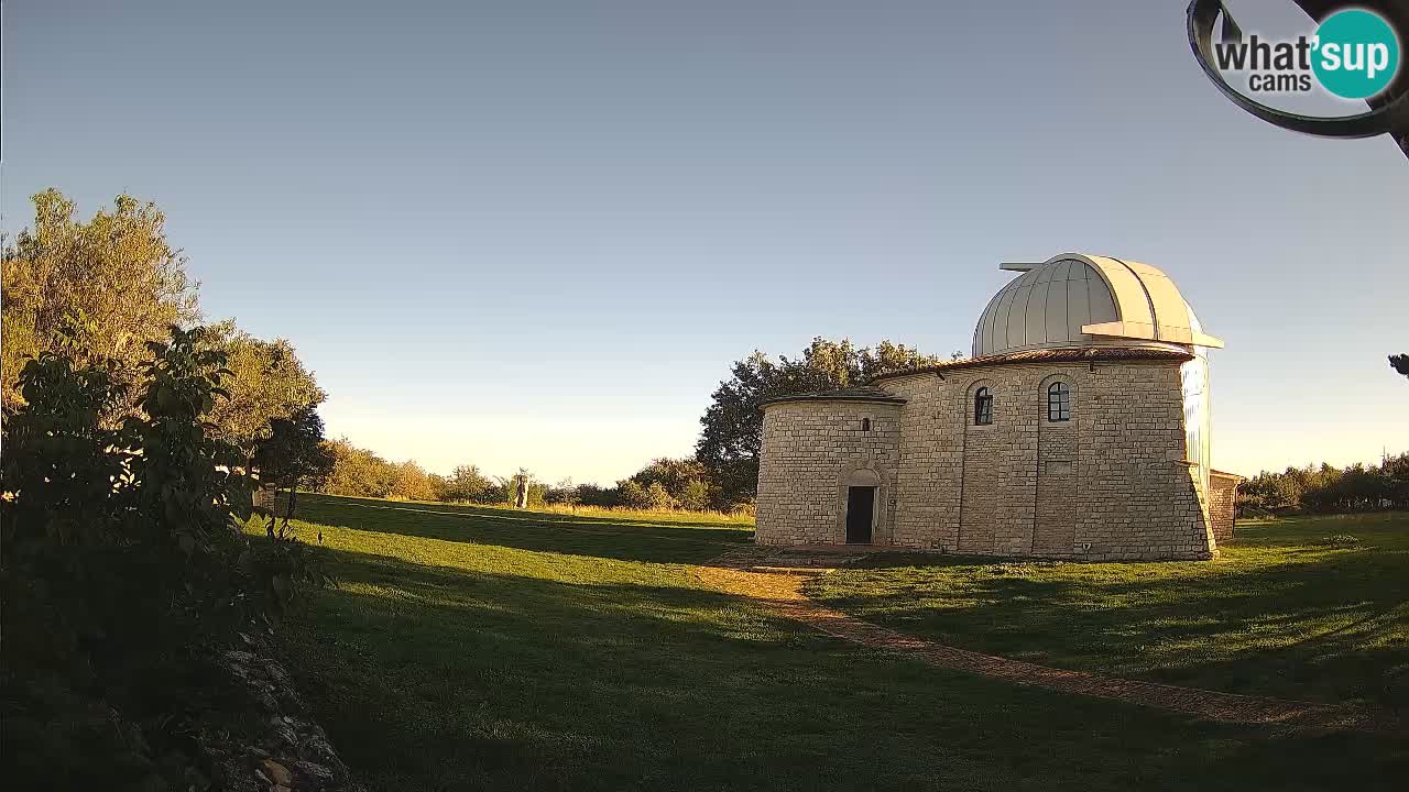 Višnjan Observatory Webcam: Gaze into the Cosmos from Istria, Croatia
