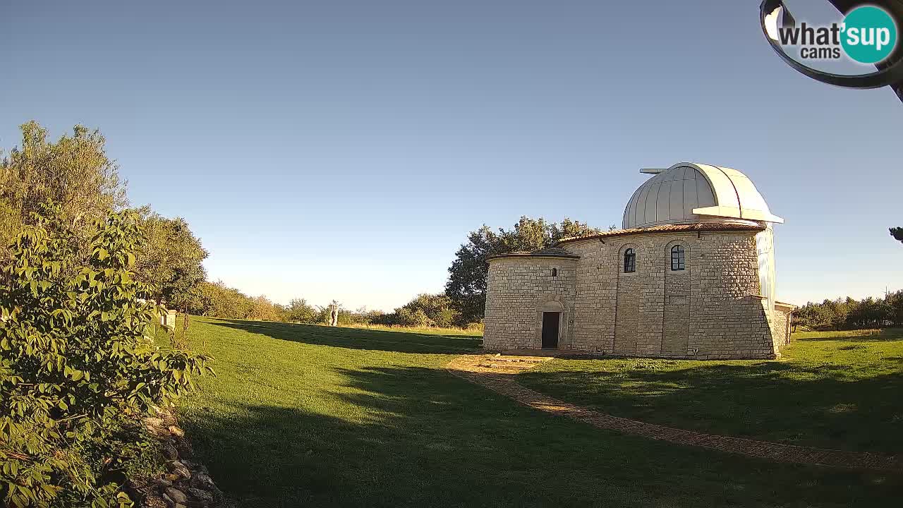 Višnjan Observatory Webcam: Gaze into the Cosmos from Istria, Croatia