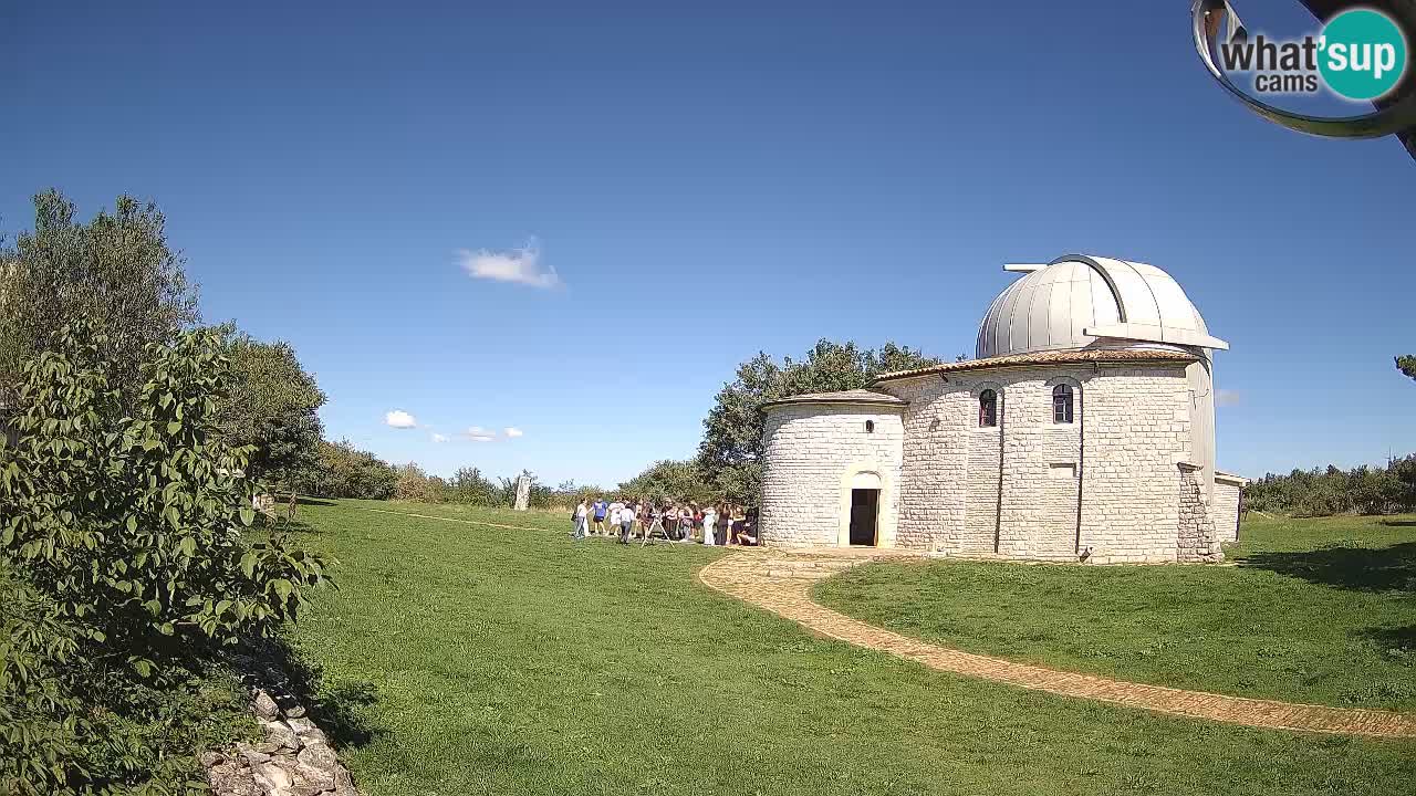Višnjan Observatory Webcam: Gaze into the Cosmos from Istria, Croatia