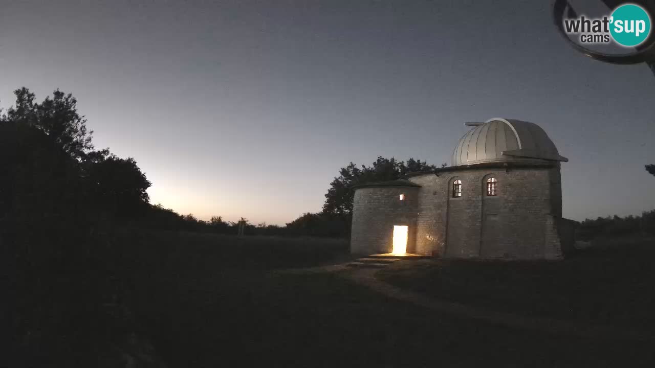 Višnjanska observatorijska spletna kamera: Opazujte vesolje iz Istre, Hrvaška
