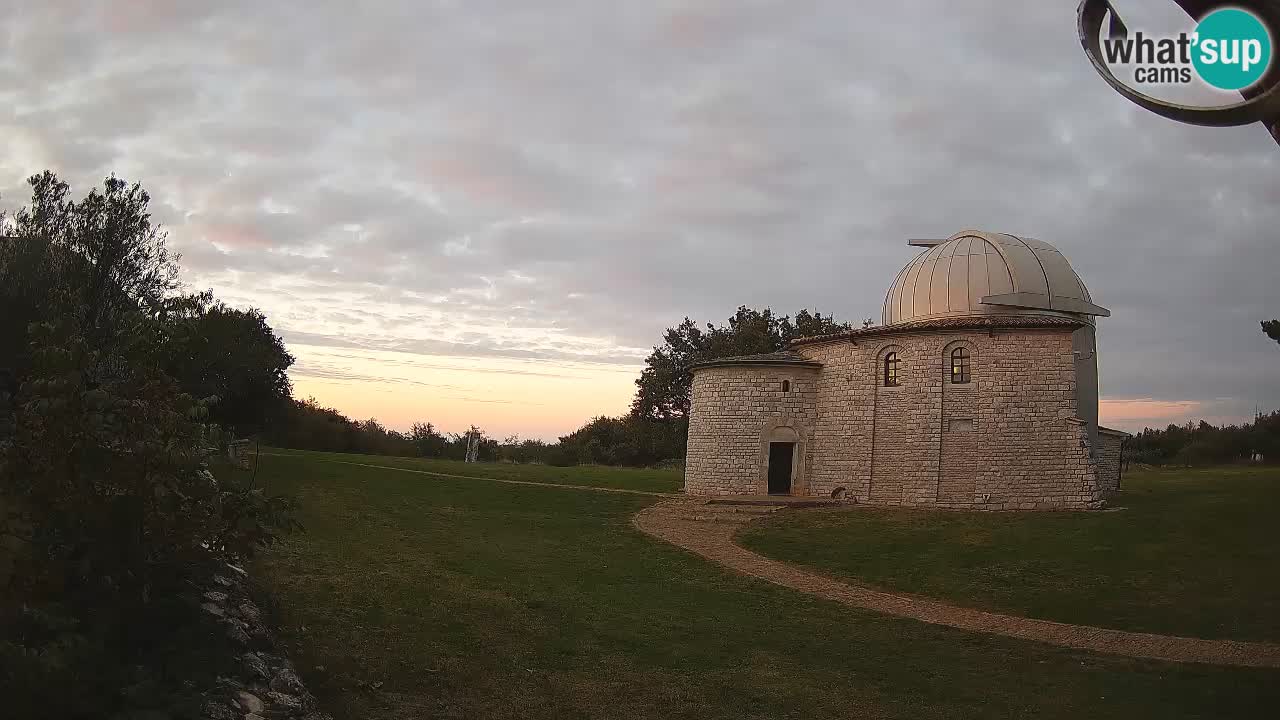 Višnjan Observatory Webcam: Gaze into the Cosmos from Istria, Croatia