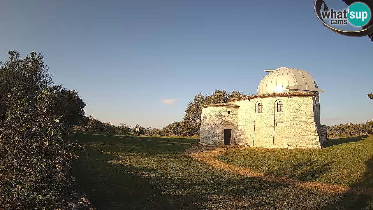 Višnjan Observatory Webcam: Gaze into the Cosmos from Istria, Croatia