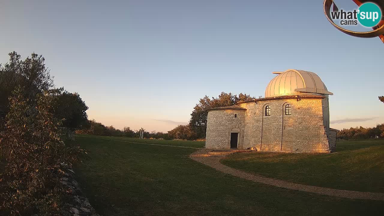 Višnjan Observatory Webcam: Gaze into the Cosmos from Istria, Croatia