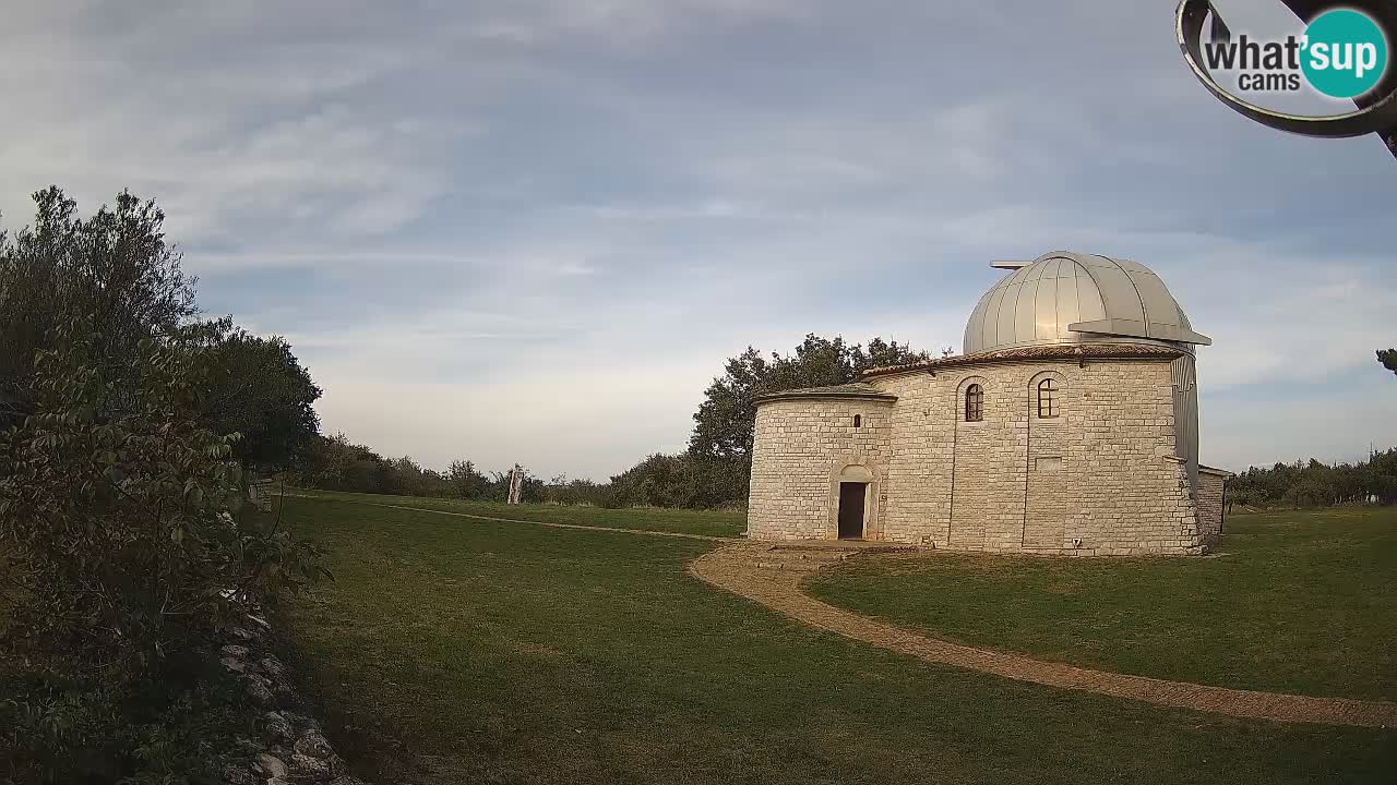Višnjan Observatory Webcam: Gaze into the Cosmos from Istria, Croatia