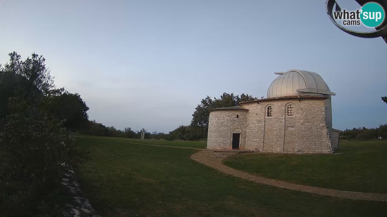 Višnjan Observatory Webcam: Gaze into the Cosmos from Istria, Croatia