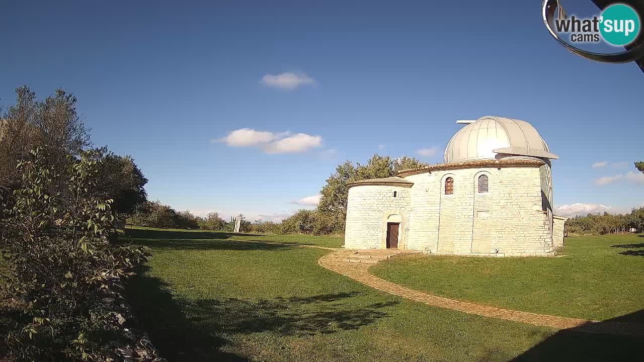 Višnjan Observatory Webcam: Gaze into the Cosmos from Istria, Croatia