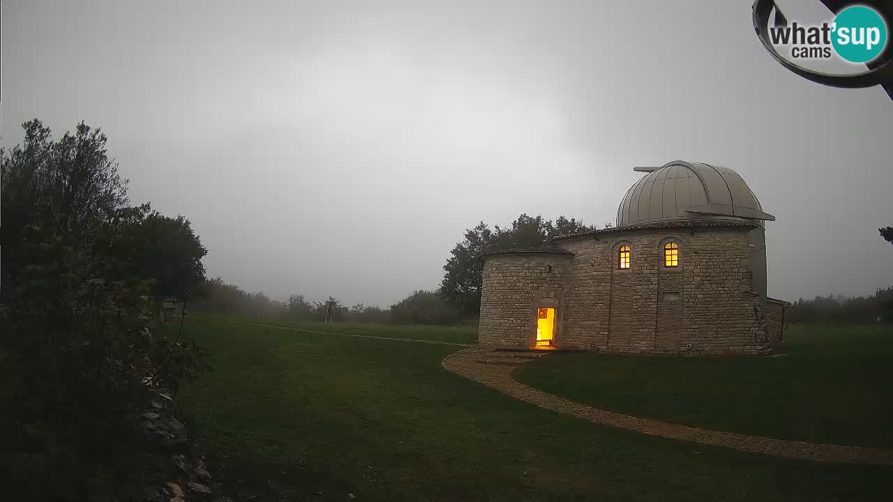 Višnjanska observatorijska spletna kamera: Opazujte vesolje iz Istre, Hrvaška