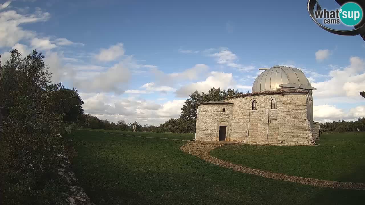 Višnjan Observatory Webcam: Gaze into the Cosmos from Istria, Croatia
