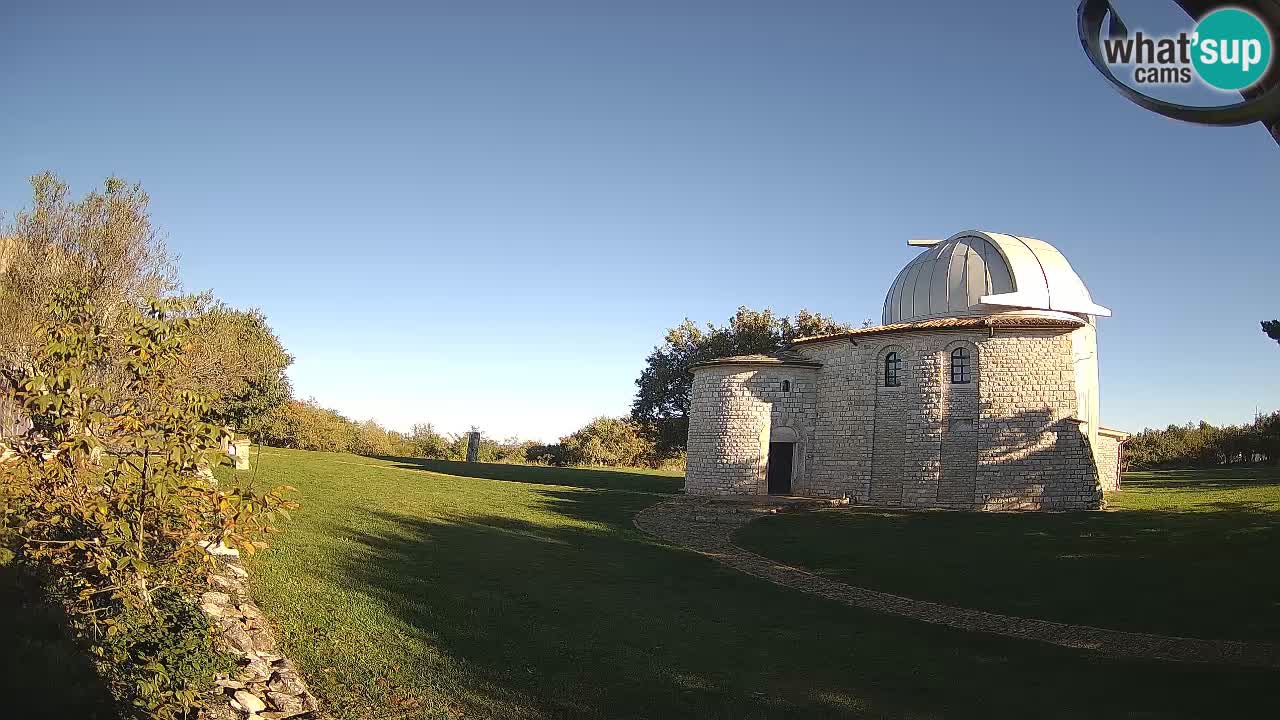 Višnjan Observatory Webcam: Gaze into the Cosmos from Istria, Croatia