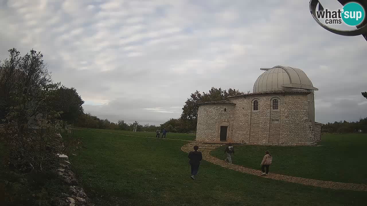 Višnjan Observatory Webcam: Gaze into the Cosmos from Istria, Croatia