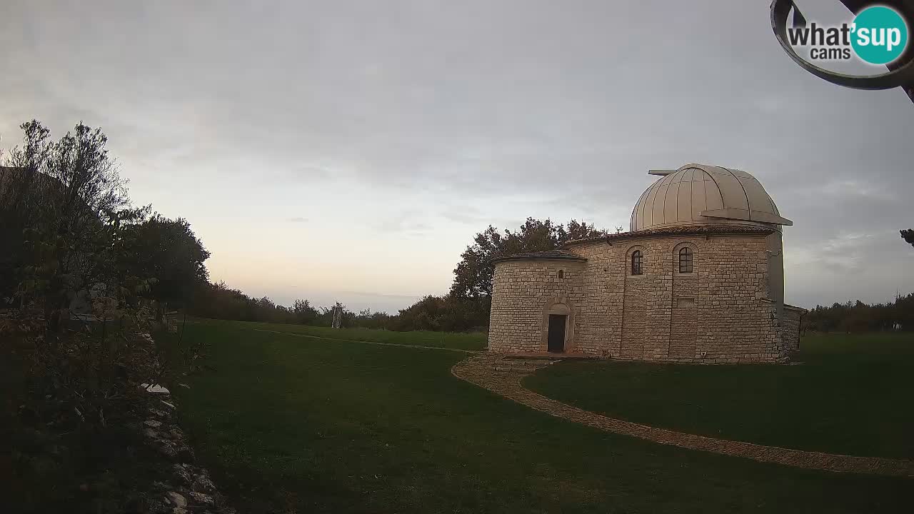Višnjanska opservatorijska web kamera: Zavirite u svemir s poluotoka Istre, Hrvatska