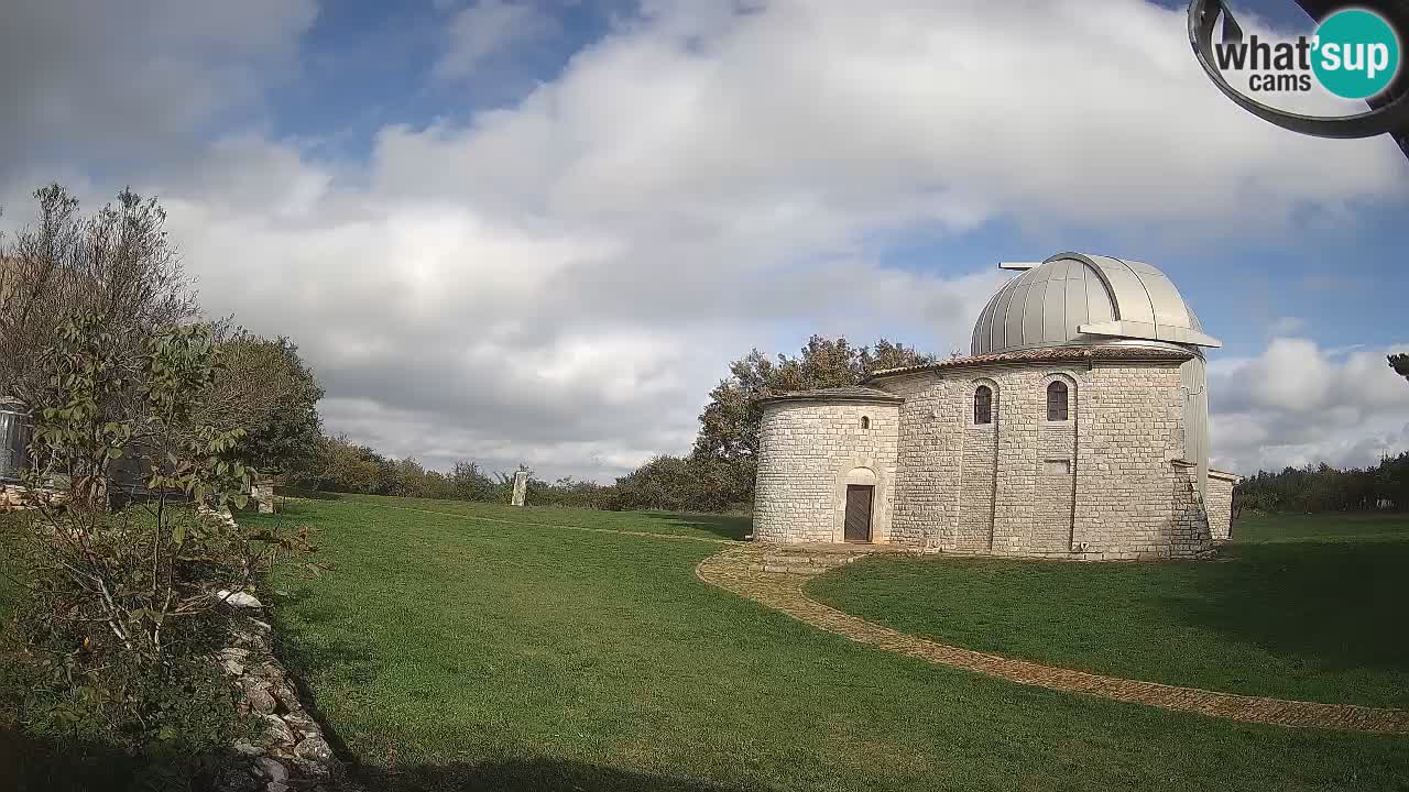 Webcam de l’Observatoire de Višnjan: Plongez dans le cosmos depuis l’Istrie, Croatie
