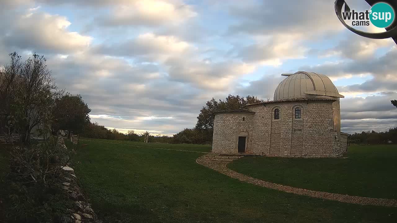 Višnjan Observatory Webcam: Gaze into the Cosmos from Istria, Croatia