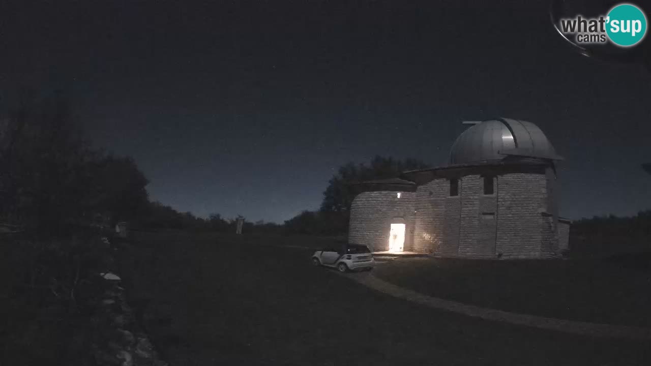 Višnjanska opservatorijska web kamera: Zavirite u svemir s poluotoka Istre, Hrvatska