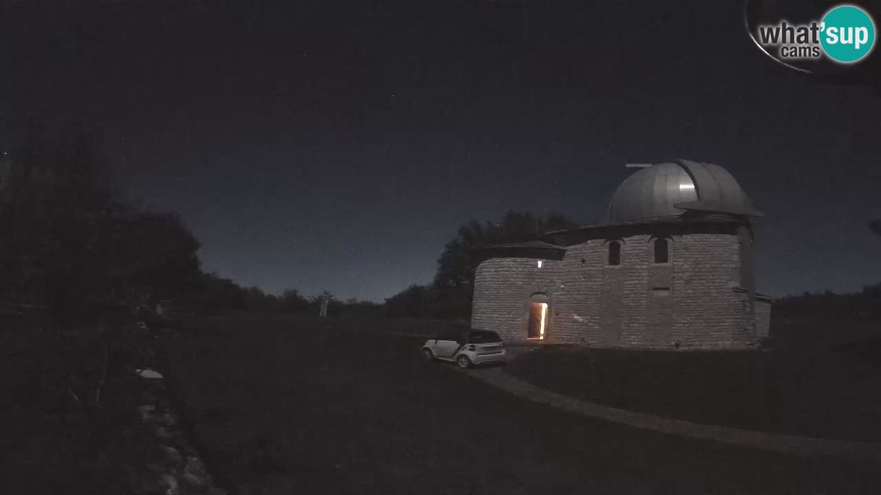 Višnjanska opservatorijska web kamera: Zavirite u svemir s poluotoka Istre, Hrvatska