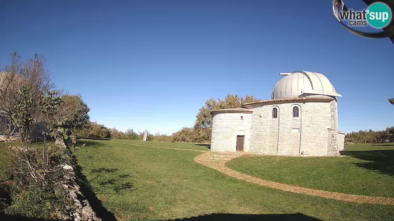 Višnjan Observatory Webcam: Gaze into the Cosmos from Istria, Croatia