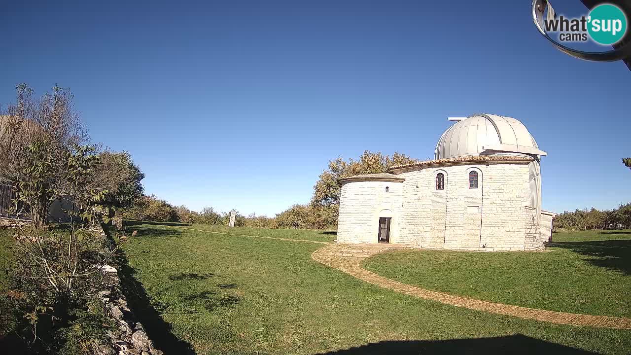 Višnjan Observatory Webcam: Gaze into the Cosmos from Istria, Croatia
