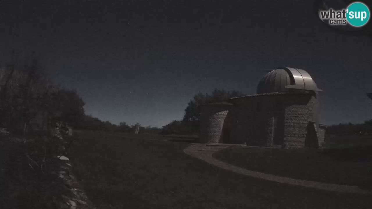 Višnjan Observatory Webcam: Gaze into the Cosmos from Istria, Croatia