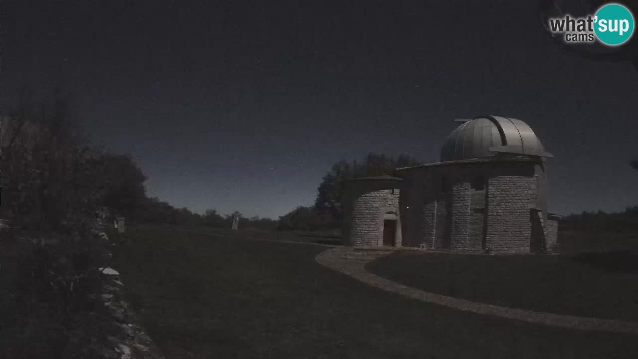Višnjanska opservatorijska web kamera: Zavirite u svemir s poluotoka Istre, Hrvatska