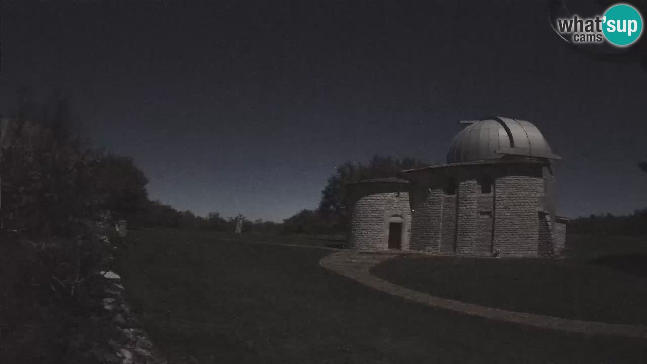 Višnjan Observatory Webcam: Gaze into the Cosmos from Istria, Croatia