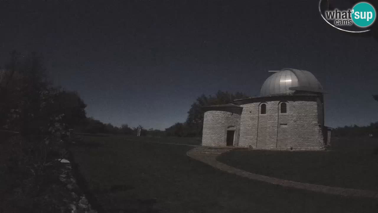 Višnjan Observatory Webcam: Gaze into the Cosmos from Istria, Croatia